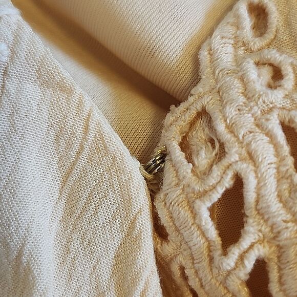 American Eagle Outfitters Palest Peach Eyelet Shorts Romper, M - Picture 5 of 10